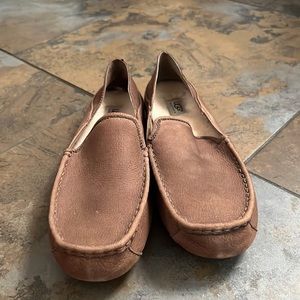 UGGs Alder Slipper. Men. Unworn.
